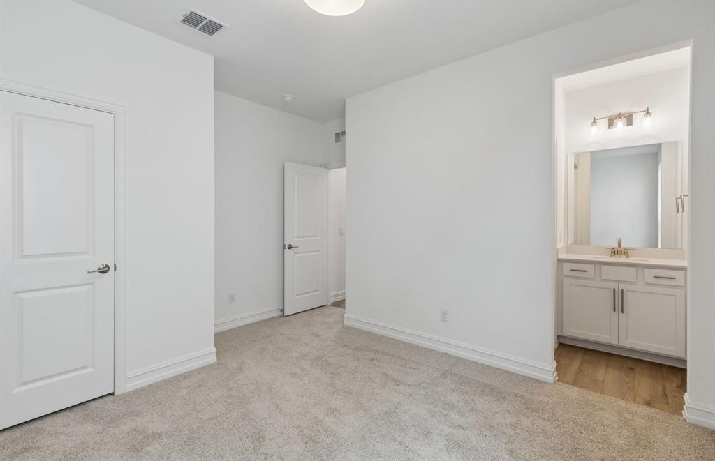 11161 Roxburgh Road Property Photo 19