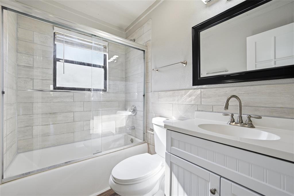 204 E Fowler Avenue Property Photo 3