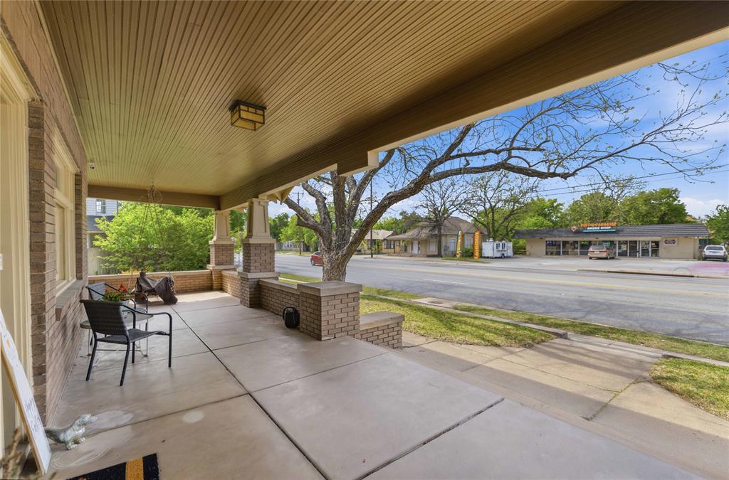 1700 Austin Avenue Property Photo 4