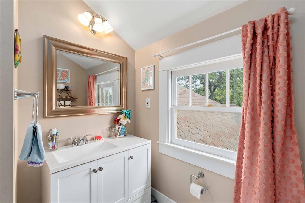 1700 Austin Avenue Property Photo 23
