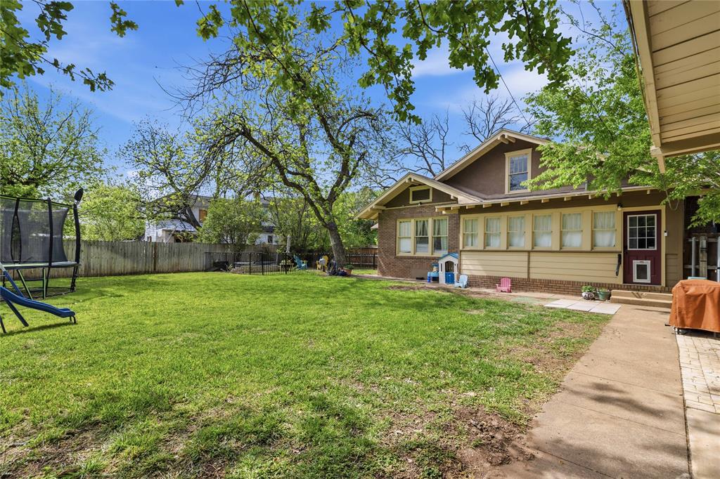1700 Austin Avenue Property Photo 28