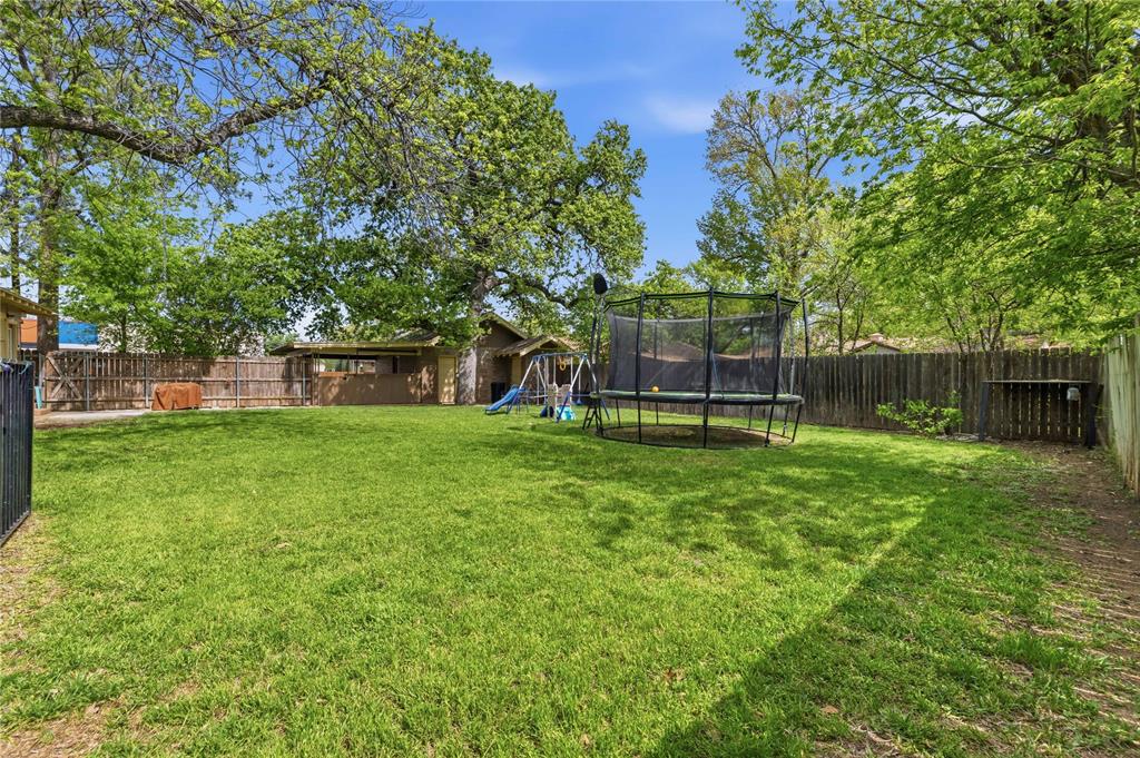 1700 Austin Avenue Property Photo 30