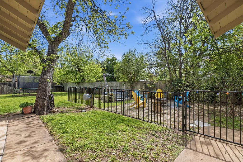 1700 Austin Avenue Property Photo 31
