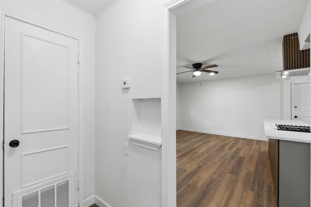 1540 Murray Drive Property Photo 14