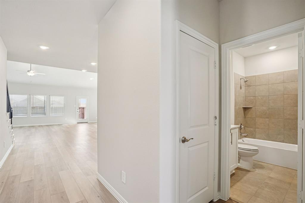 4004 Palestine Drive Property Photo 14