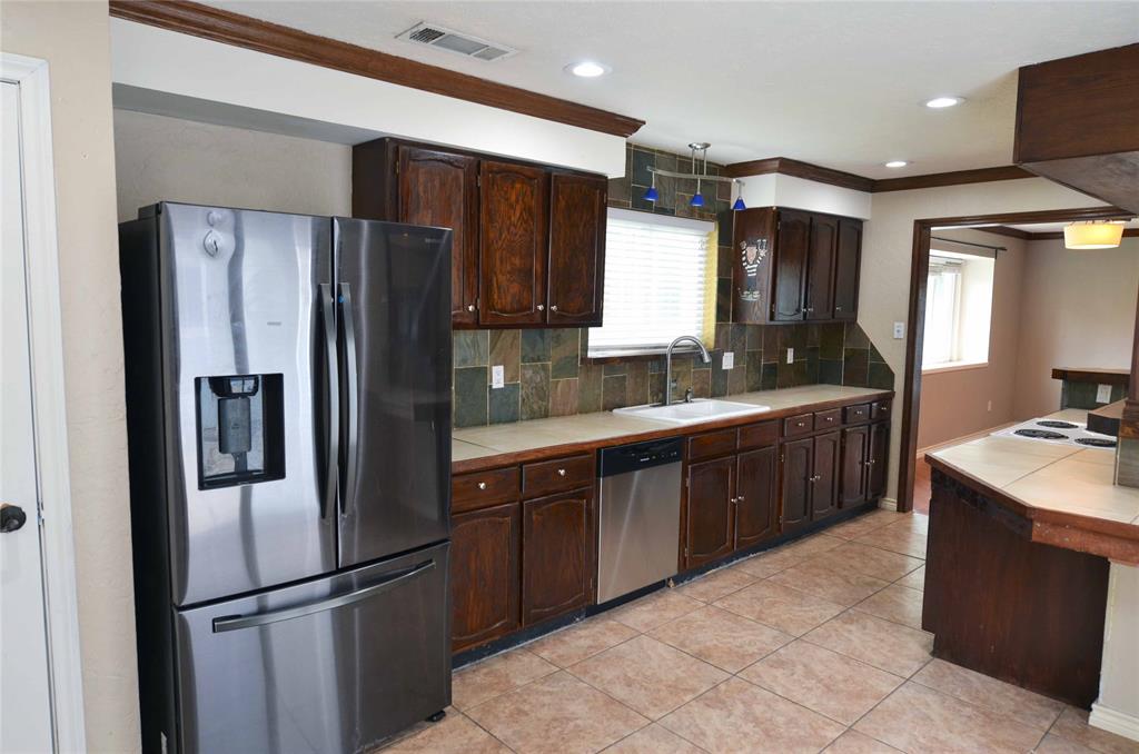 2406 Redbrook Court Property Photo 1