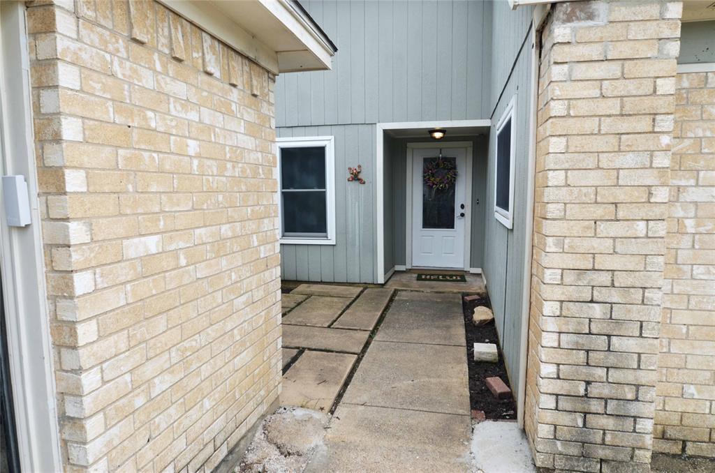 2406 Redbrook Court Property Photo 11