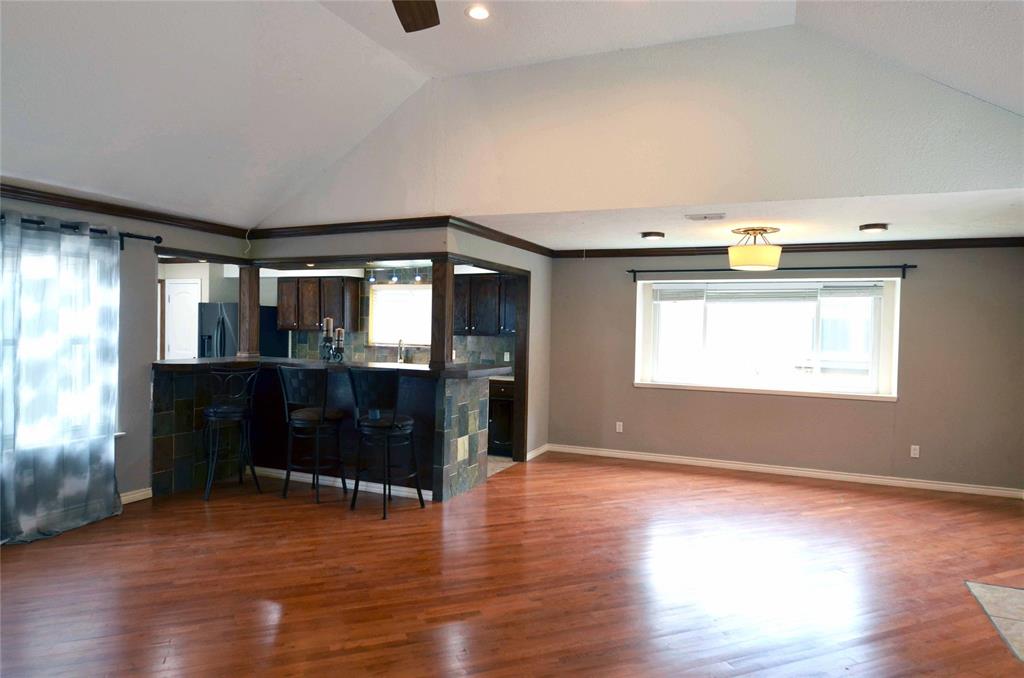 2406 Redbrook Court Property Photo 13