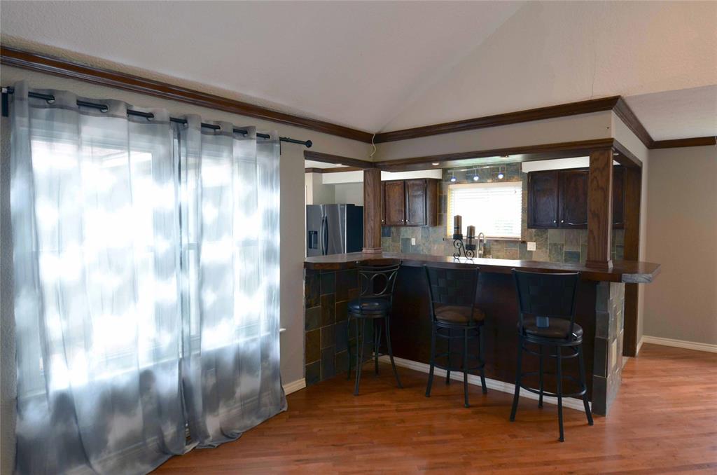 2406 Redbrook Court Property Photo 14