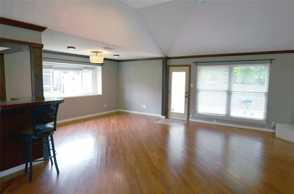 2406 Redbrook Court Property Photo 15
