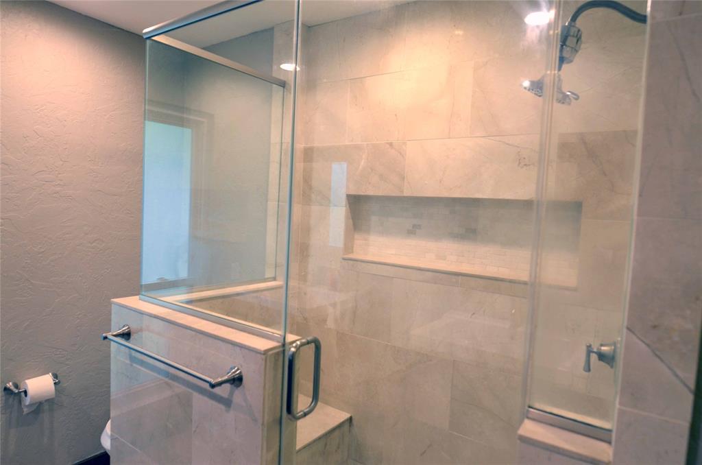 2406 Redbrook Court Property Photo 24