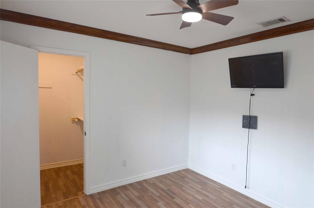 2406 Redbrook Court Property Photo 28