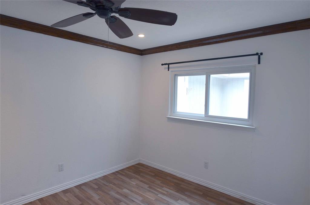 2406 Redbrook Court Property Photo 31
