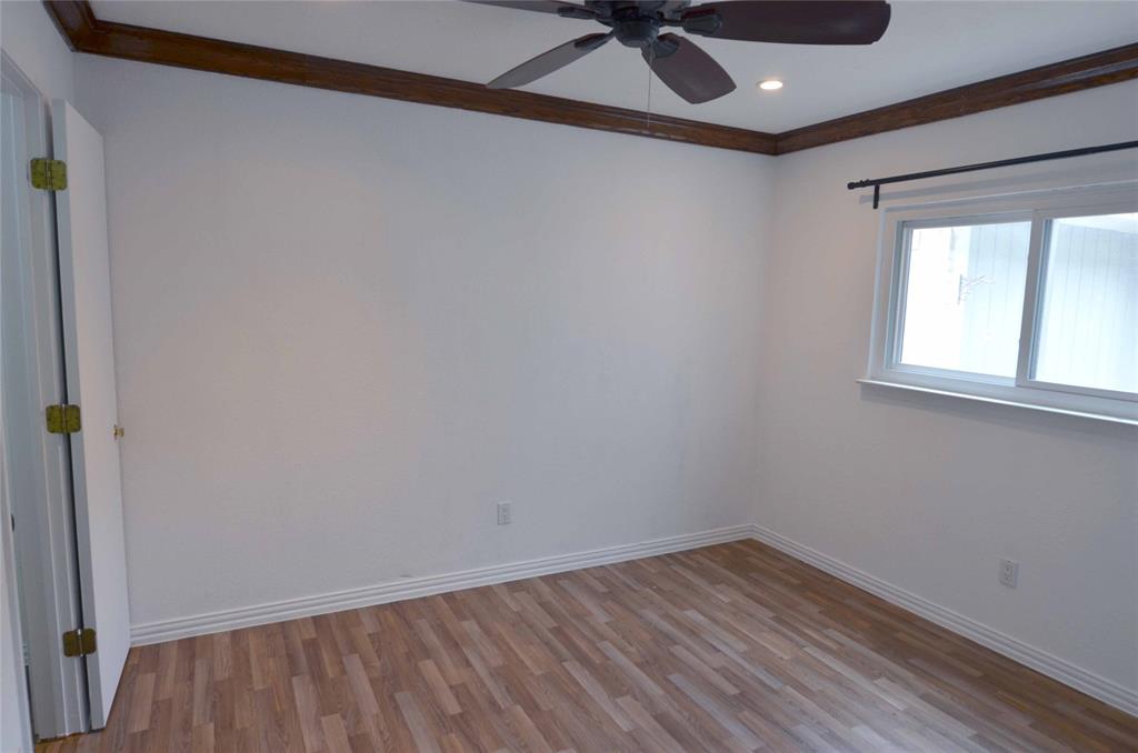 2406 Redbrook Court Property Photo 32