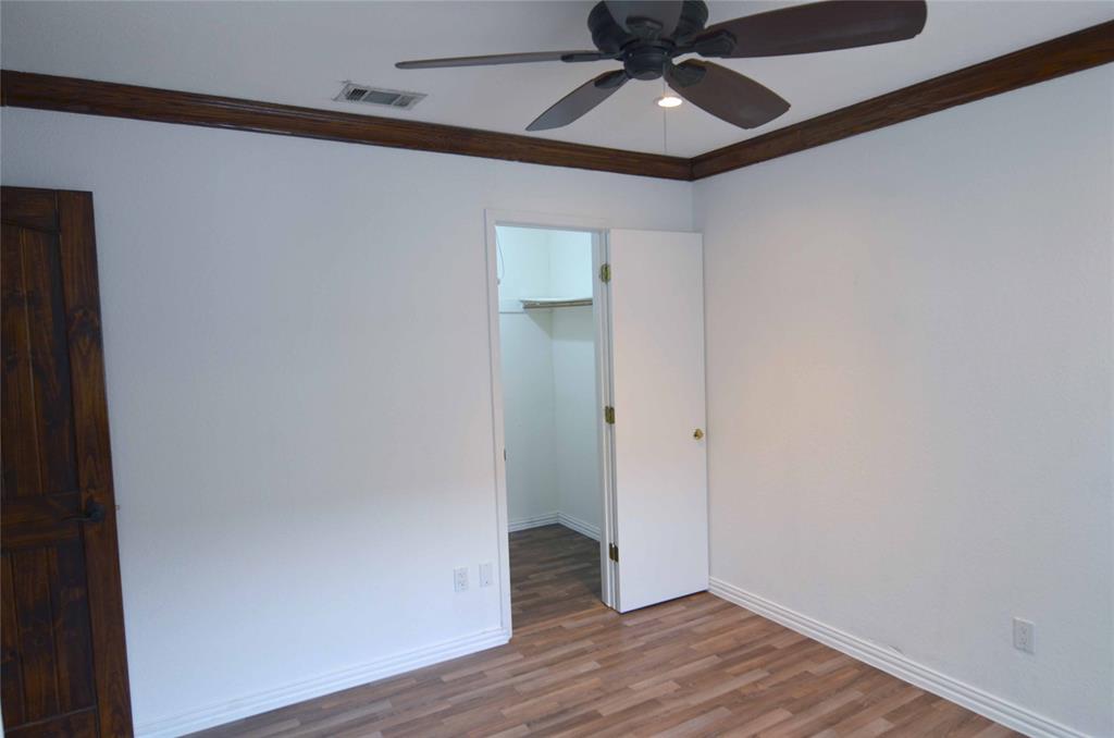 2406 Redbrook Court Property Photo 33