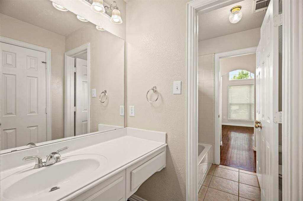 2012 Burnside Drive Property Photo 33