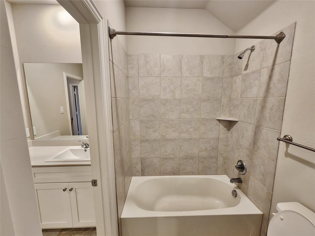 3936 Chesapeake Lane Property Photo 17