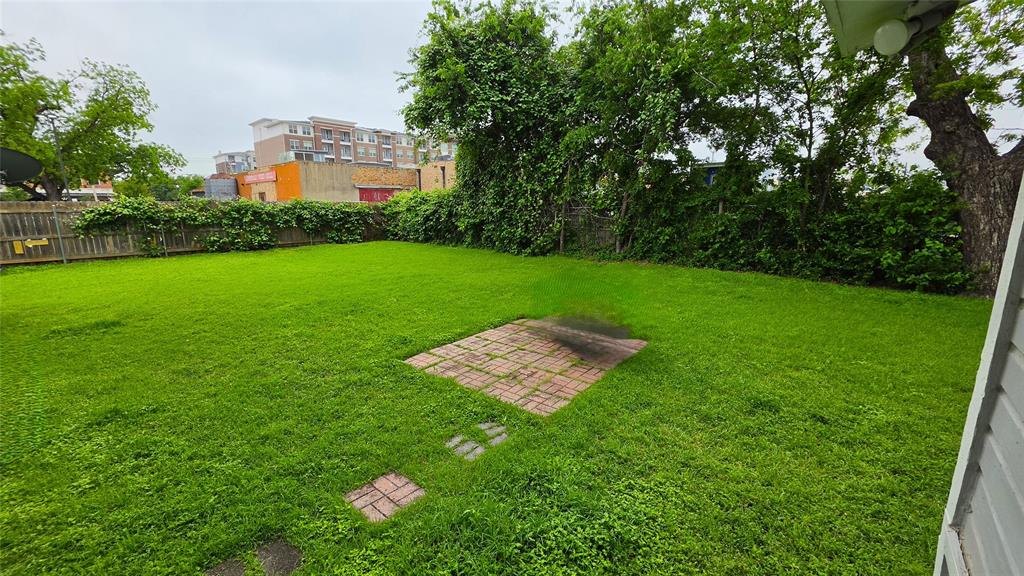 145 N Kealy Street 2 Property Photo 24