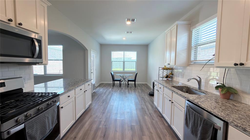 2100 Penaflor Drive Property Photo 4