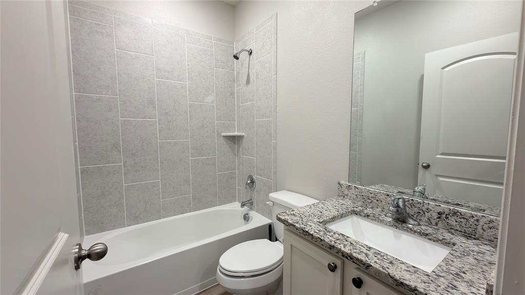 2100 Penaflor Drive Property Photo 10