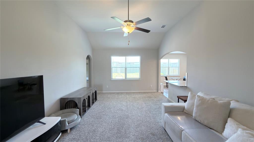 2100 Penaflor Drive Property Photo 11