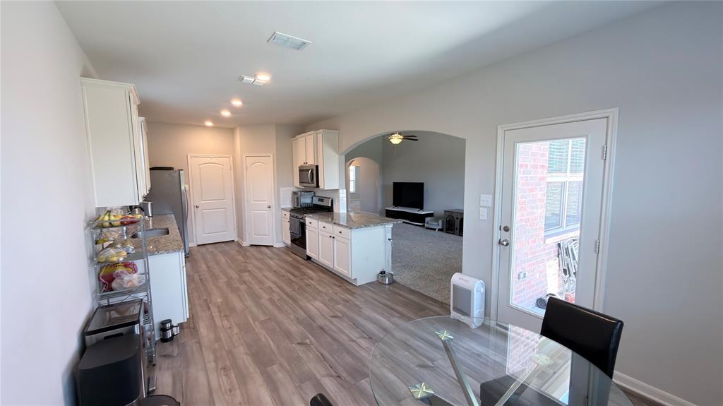 2100 Penaflor Drive Property Photo 16
