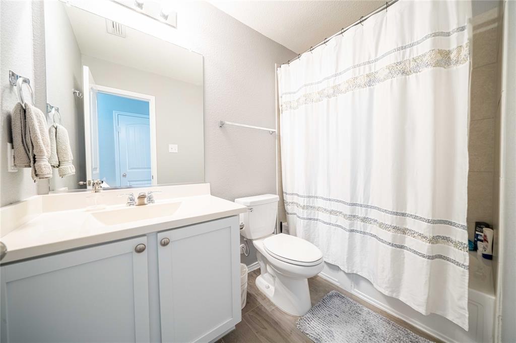 8900 Devonshire Drive Property Photo 8