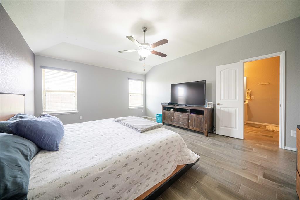 8900 Devonshire Drive Property Photo 12