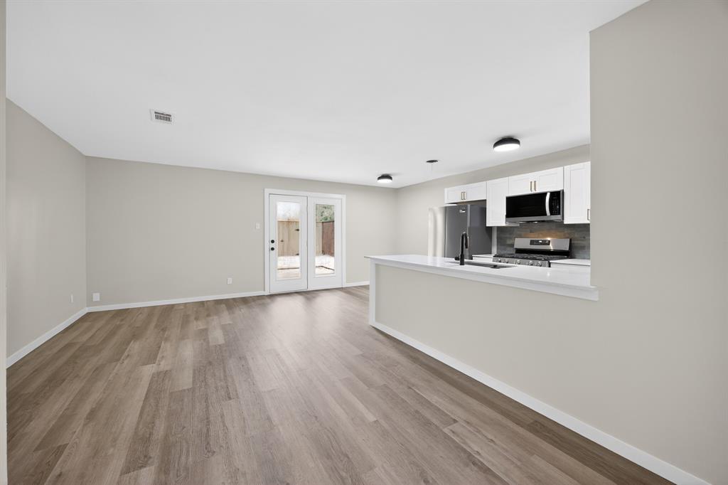 8617 Flicker Lane Property Photo 2