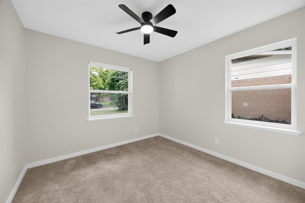 8617 Flicker Lane Property Photo 18