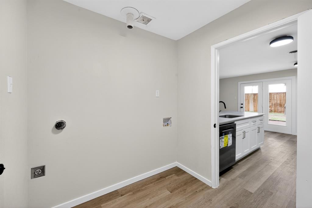 8617 Flicker Lane Property Photo 25