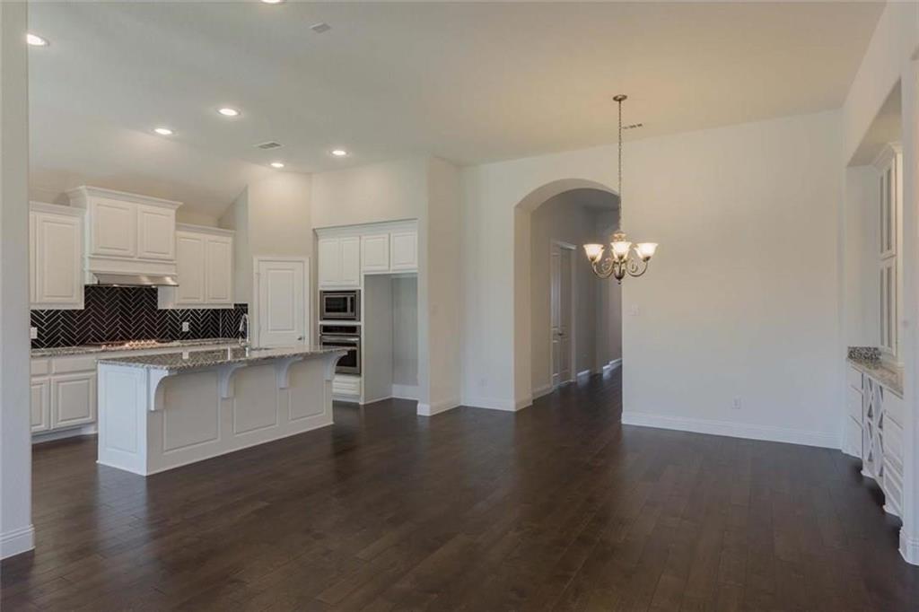 867 Forest Street Property Photo 7
