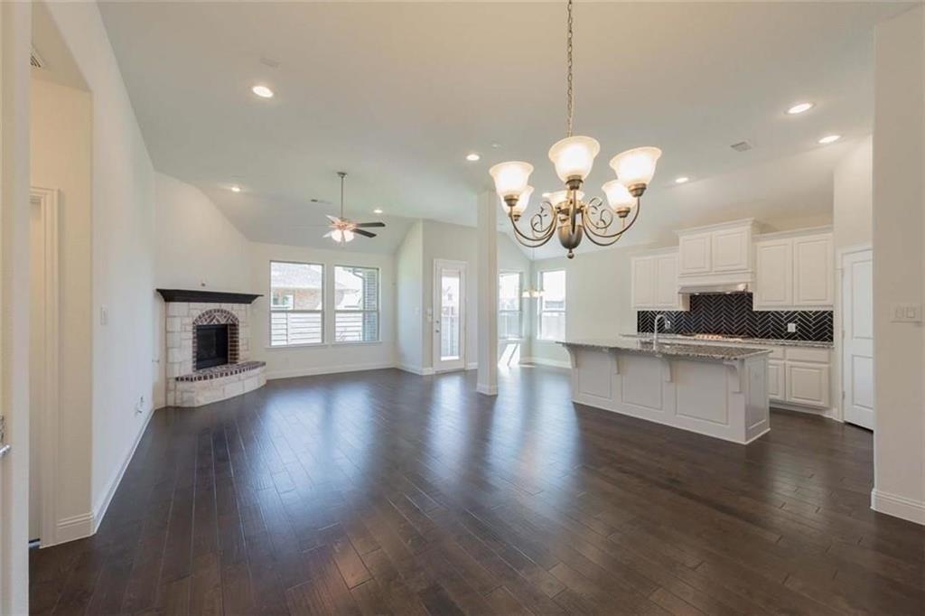 867 Forest Street Property Photo 10