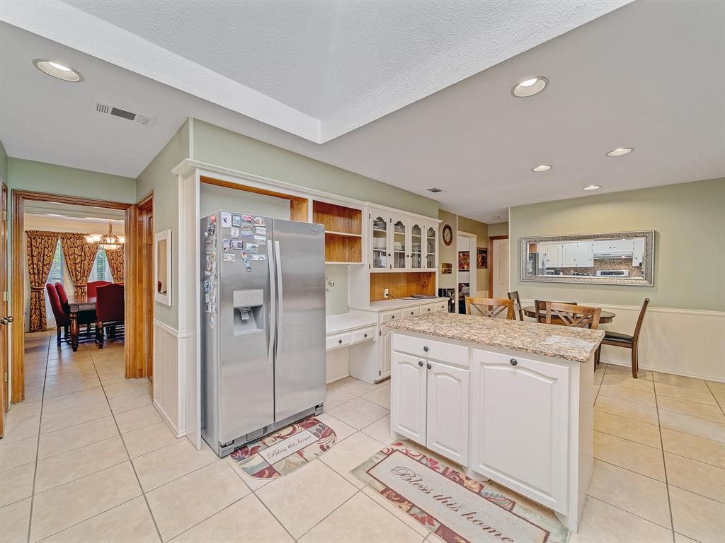 4640 Versailles Lane Property Photo 4