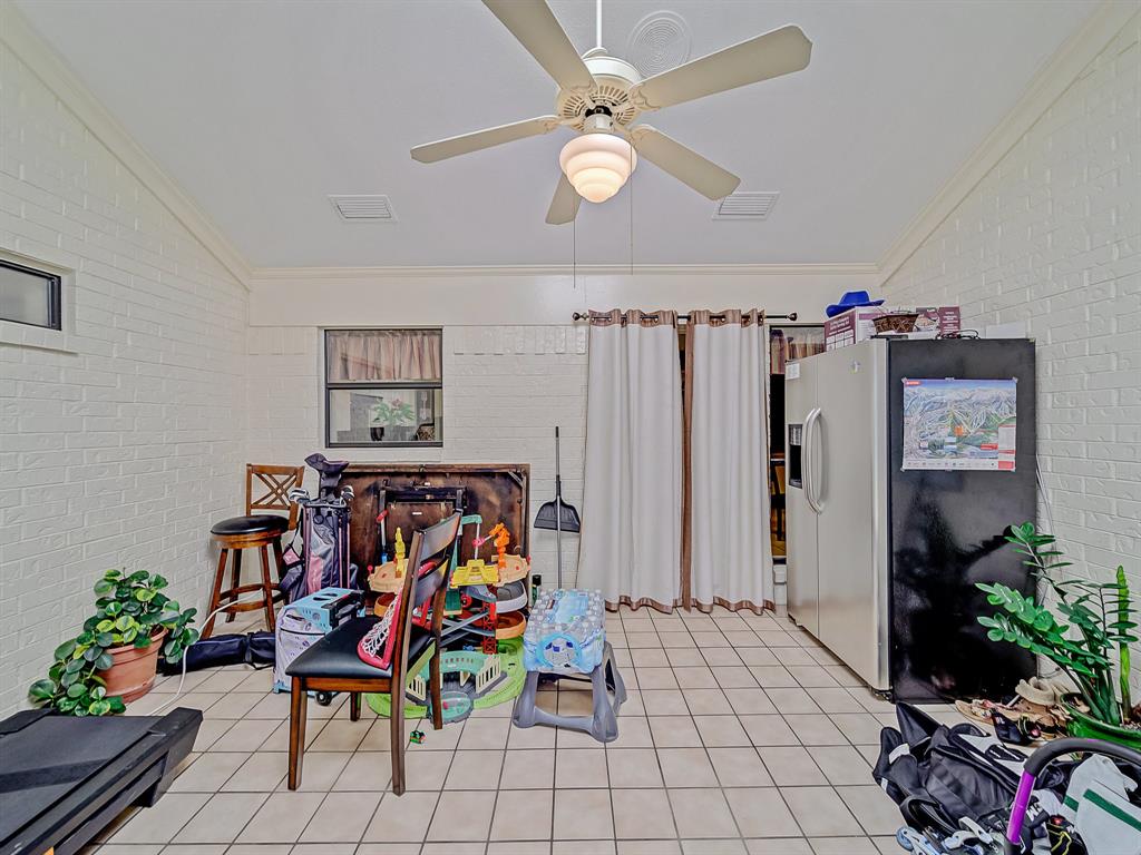 4640 Versailles Lane Property Photo 15