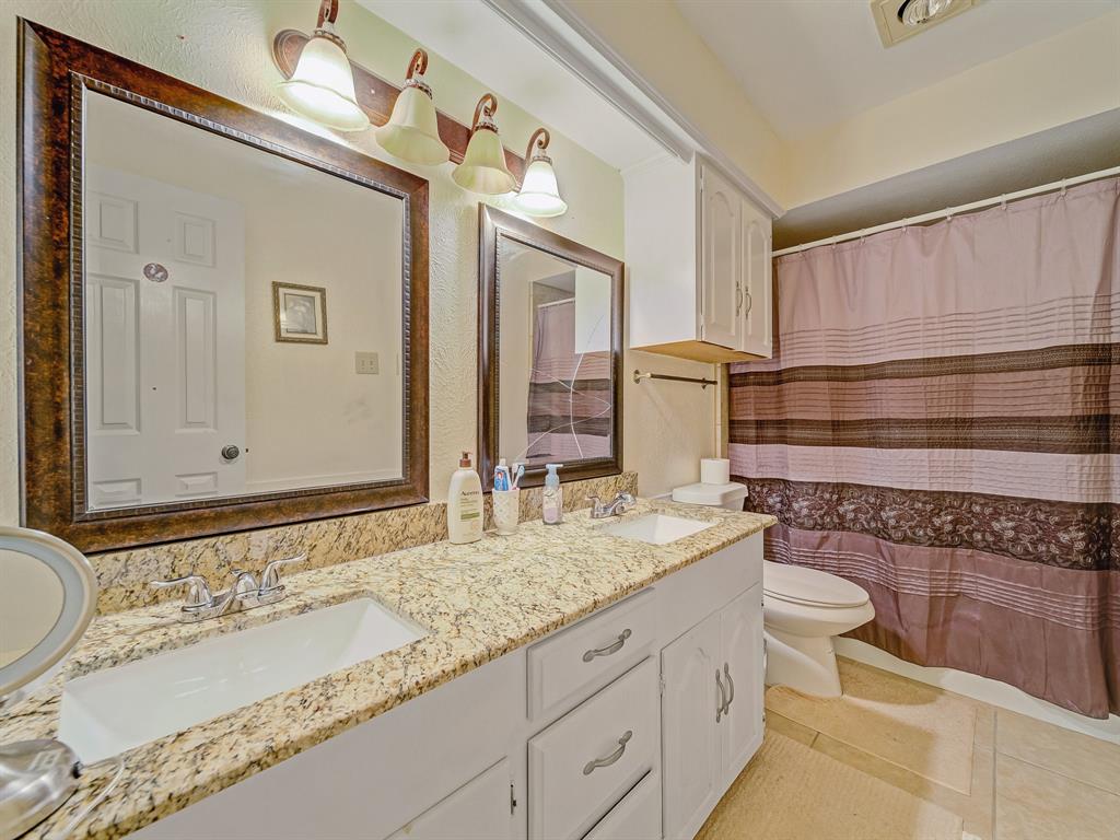 4640 Versailles Lane Property Photo 23
