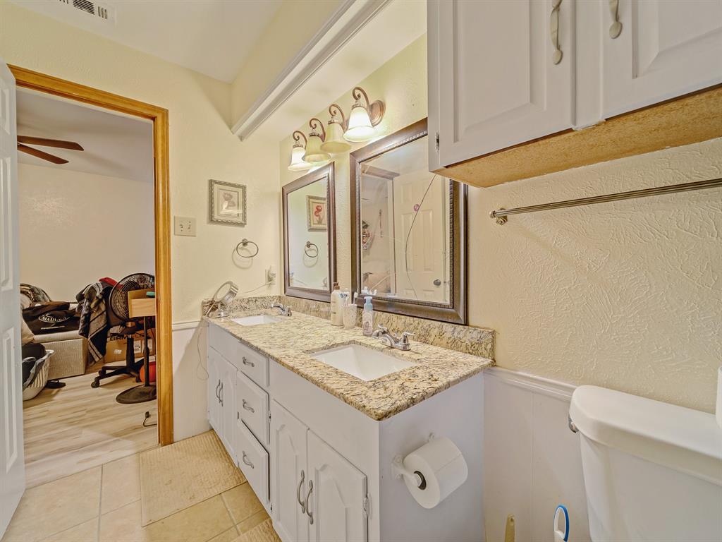 4640 Versailles Lane Property Photo 24