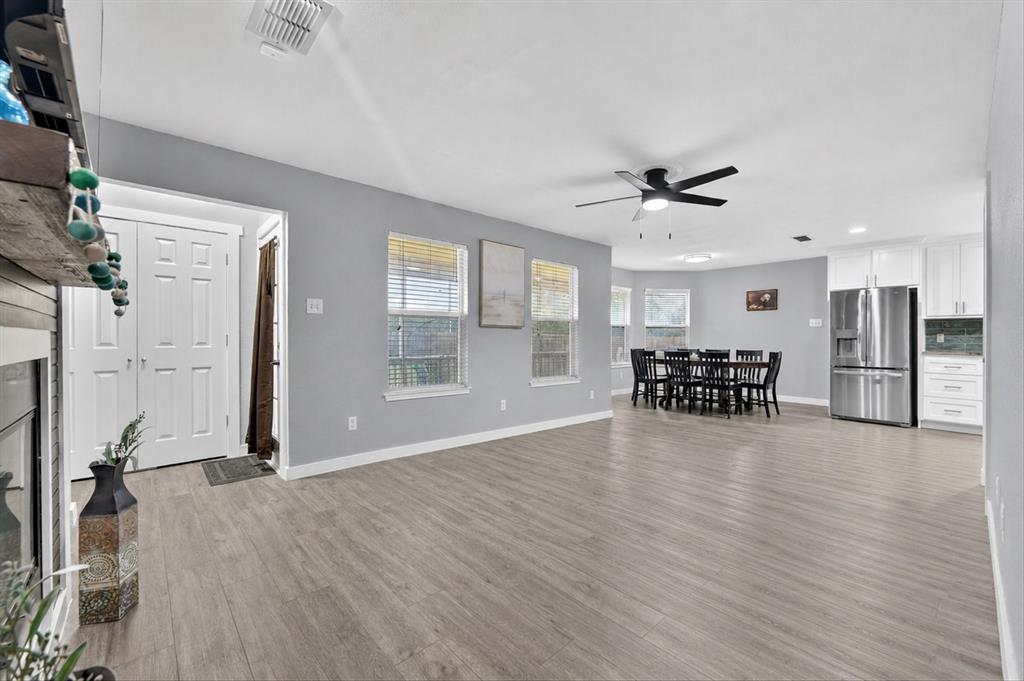 603 Rolling Hills Drive Property Photo 6