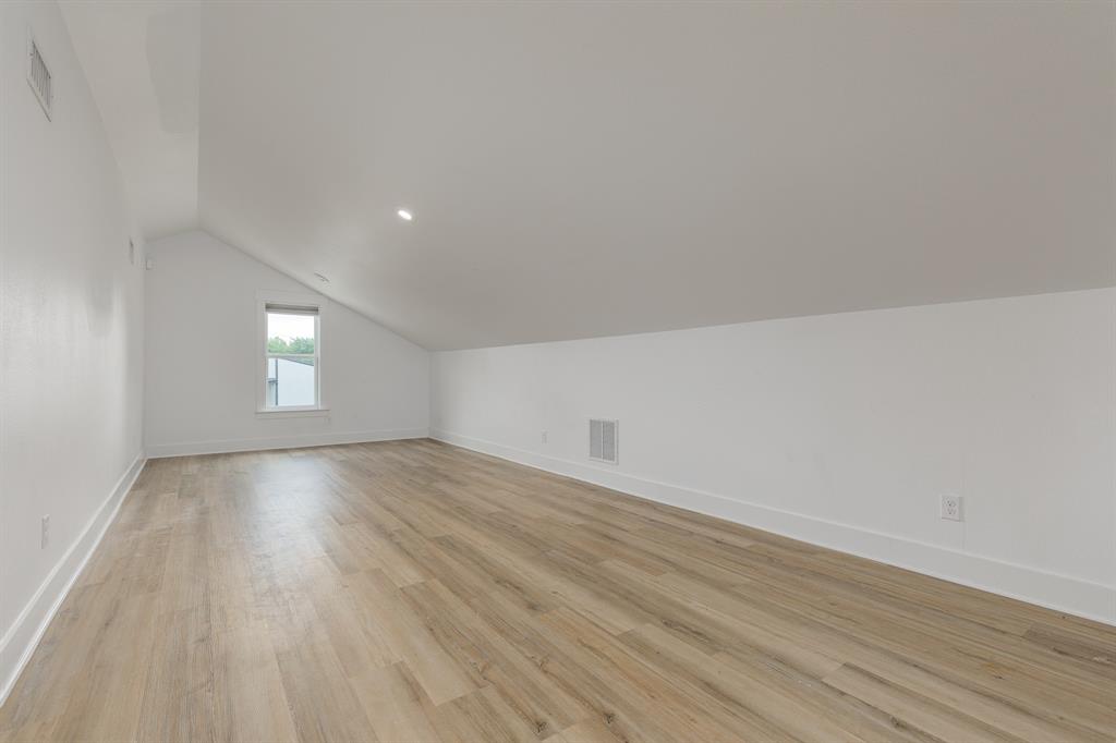1305 N John Douglas Road Property Photo 32