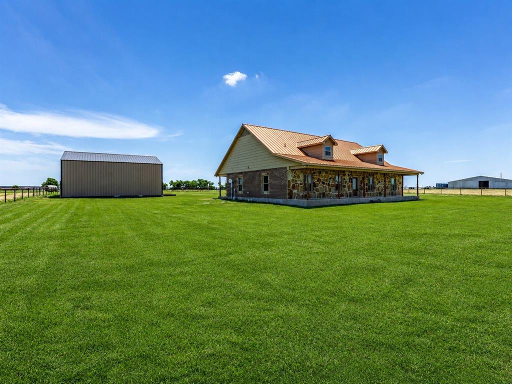 1872 County Road 329 Property Photo 4