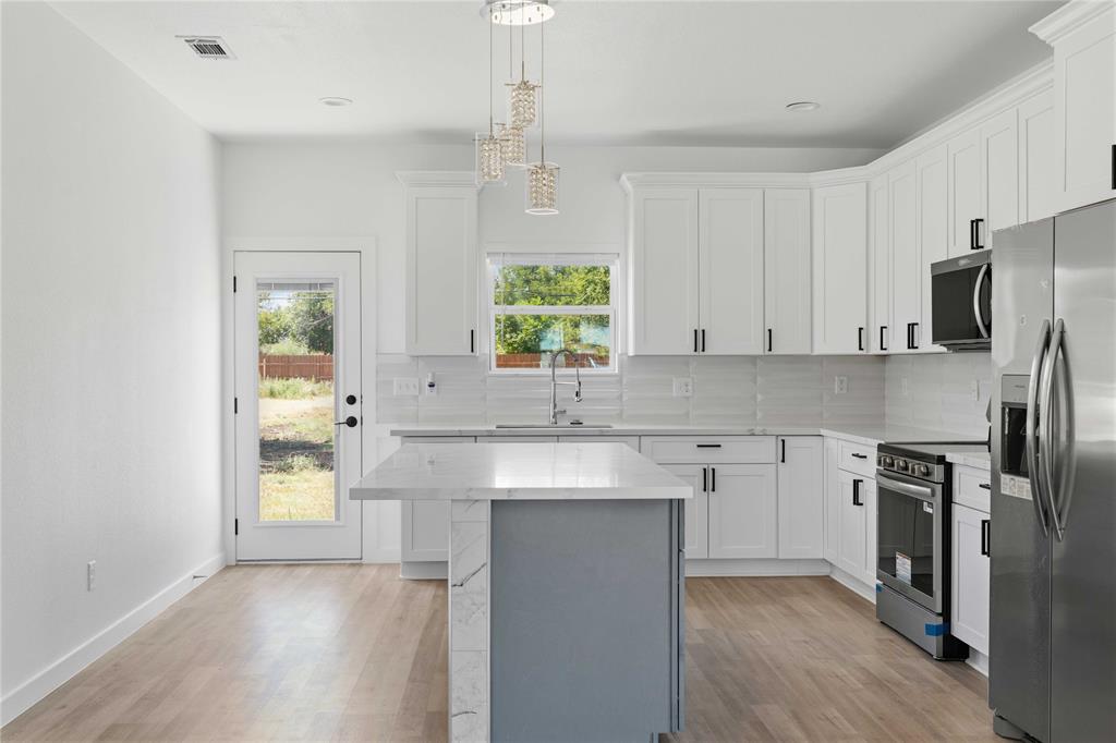 1609 2nd Street Property Photo 9
