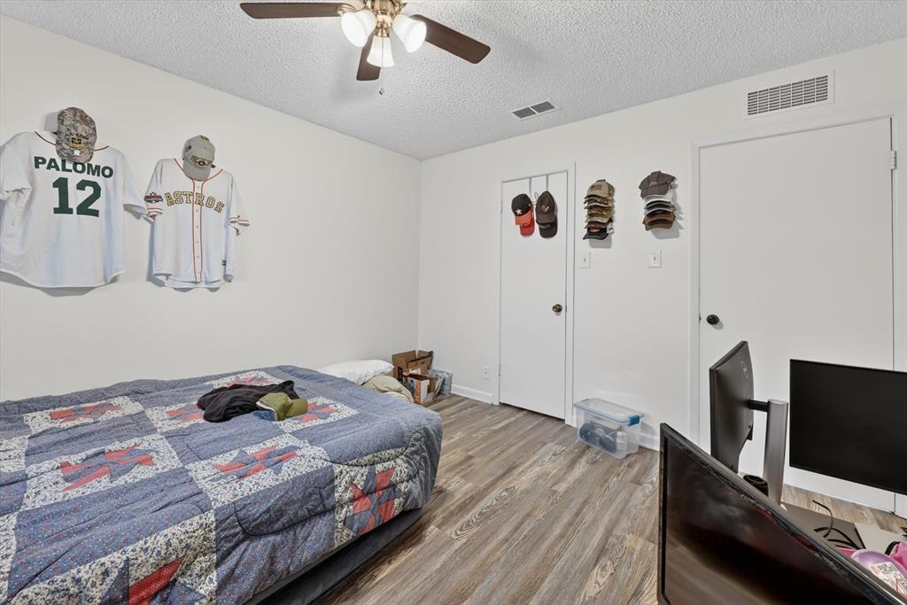 1224 S Lang Avenue Property Photo 9