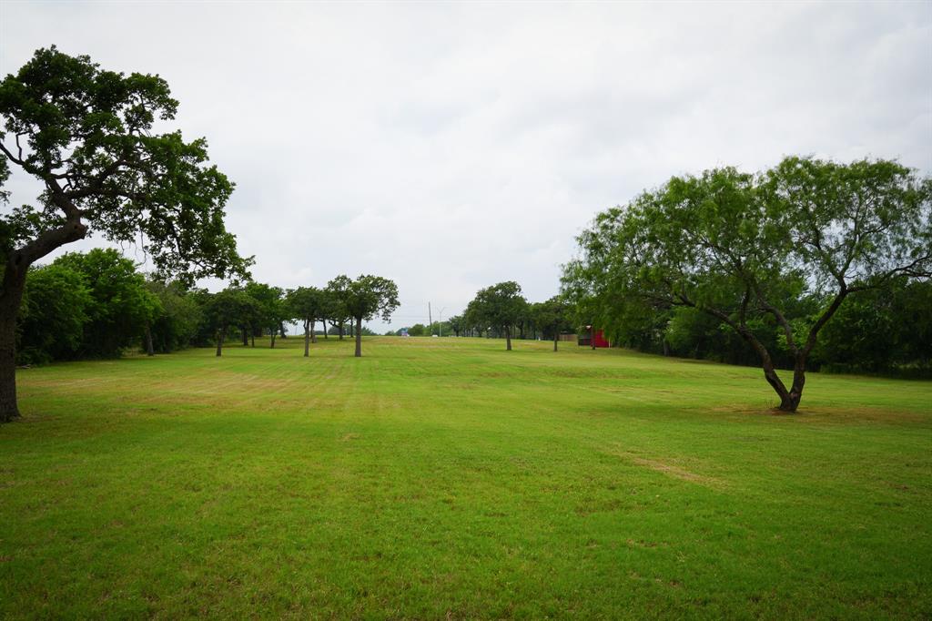 1555 S Burleson Property Photo 17
