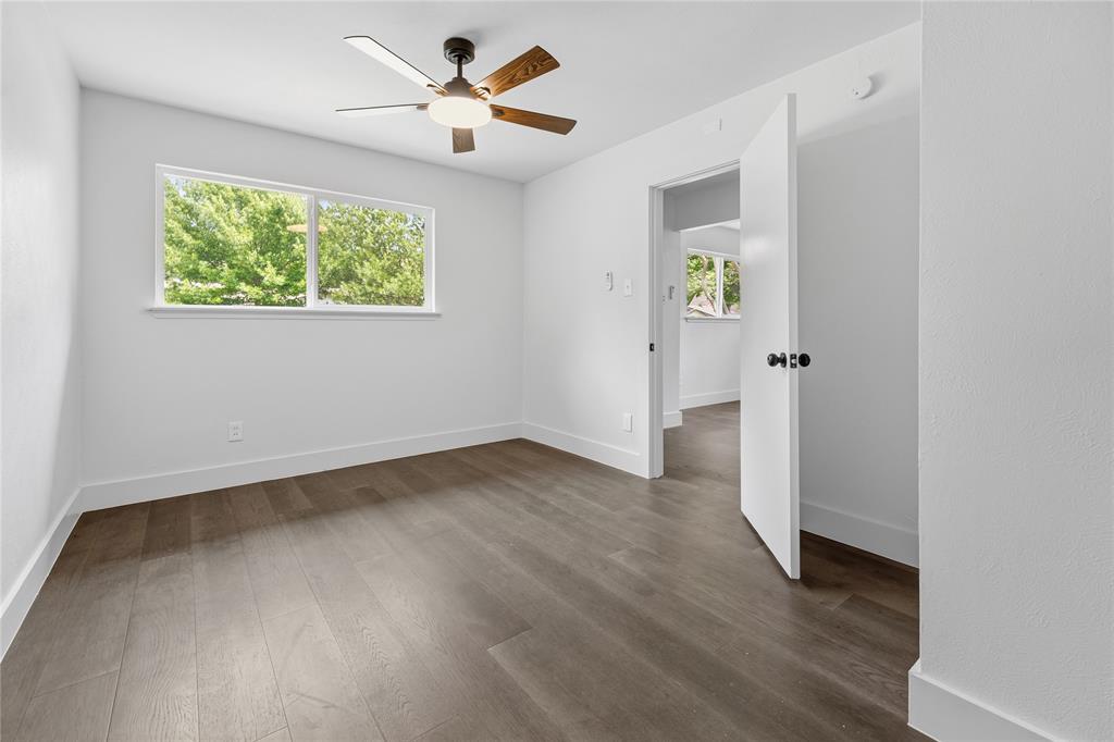 220 Robert Street Property Photo 10