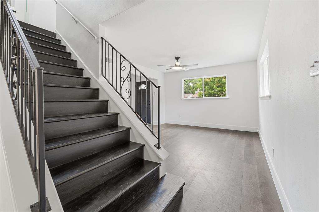 220 Robert Street Property Photo 18
