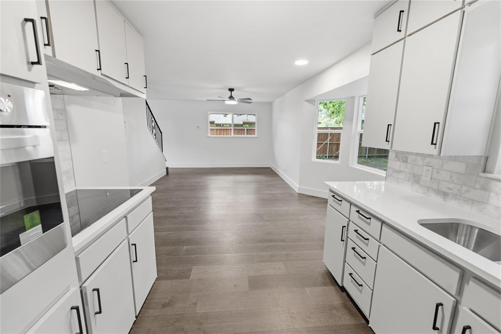 220 Robert Street Property Photo 29