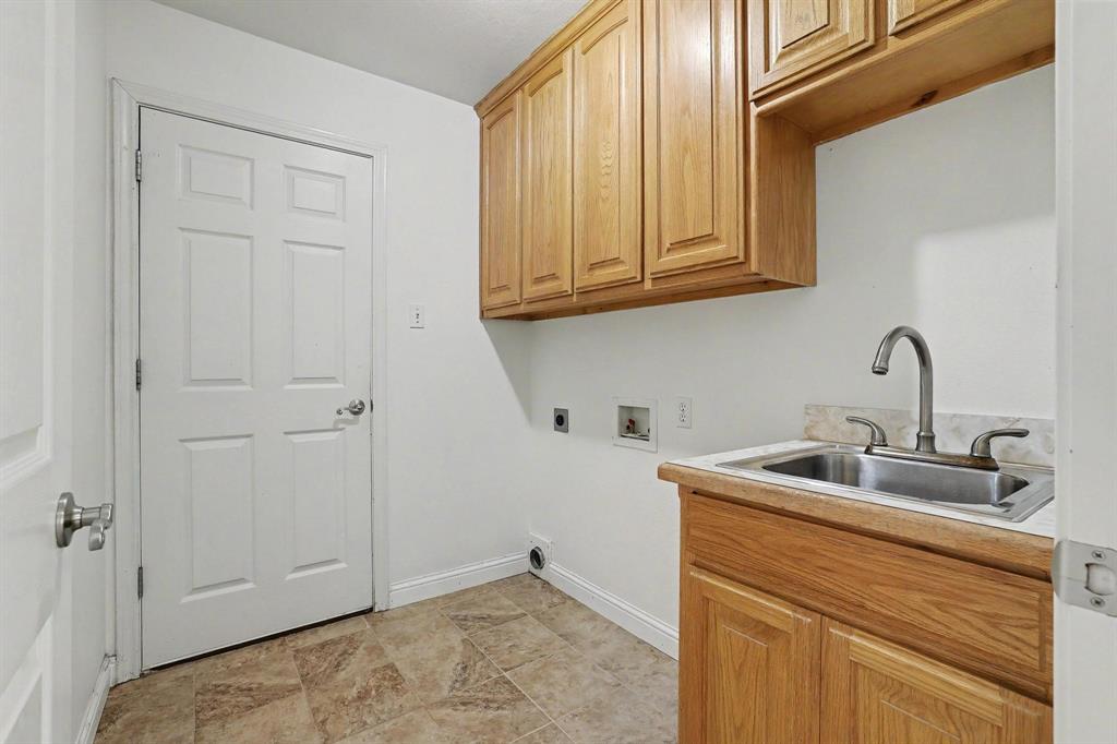 2811 N Shore Drive Property Photo 17