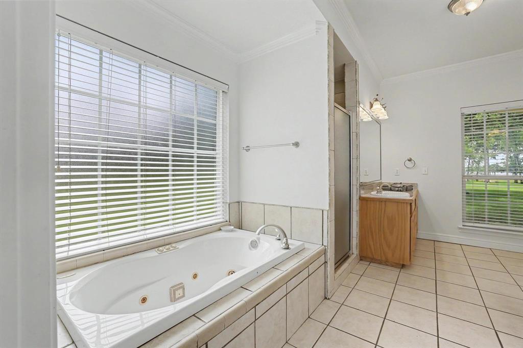 2811 N Shore Drive Property Photo 23