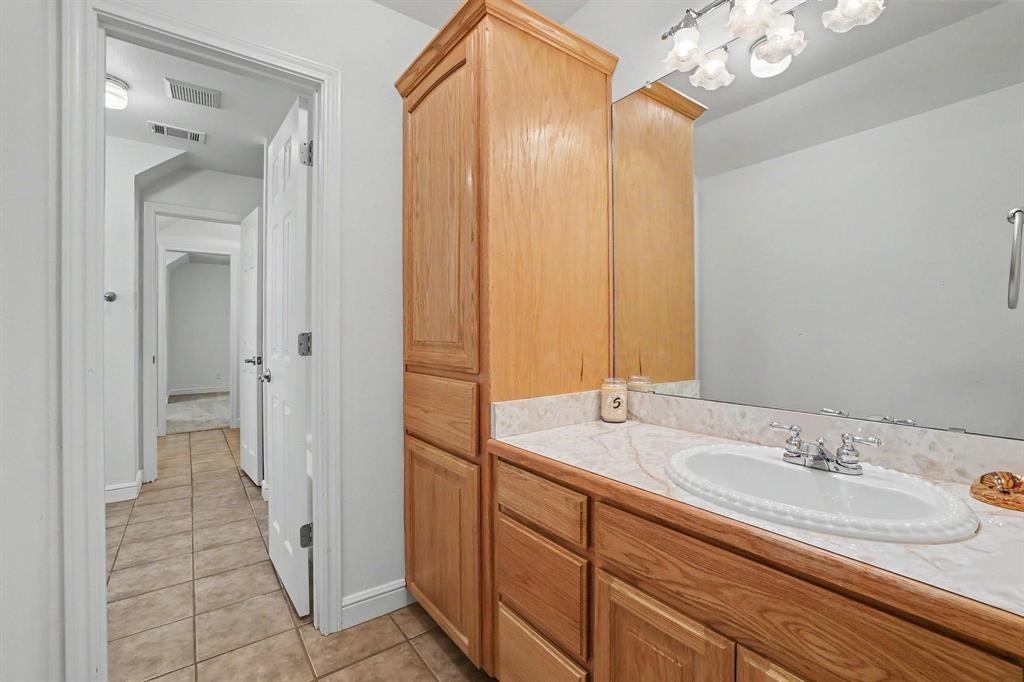 2811 N Shore Drive Property Photo 28