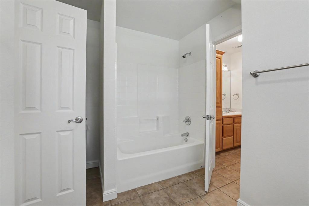 2811 N Shore Drive Property Photo 29
